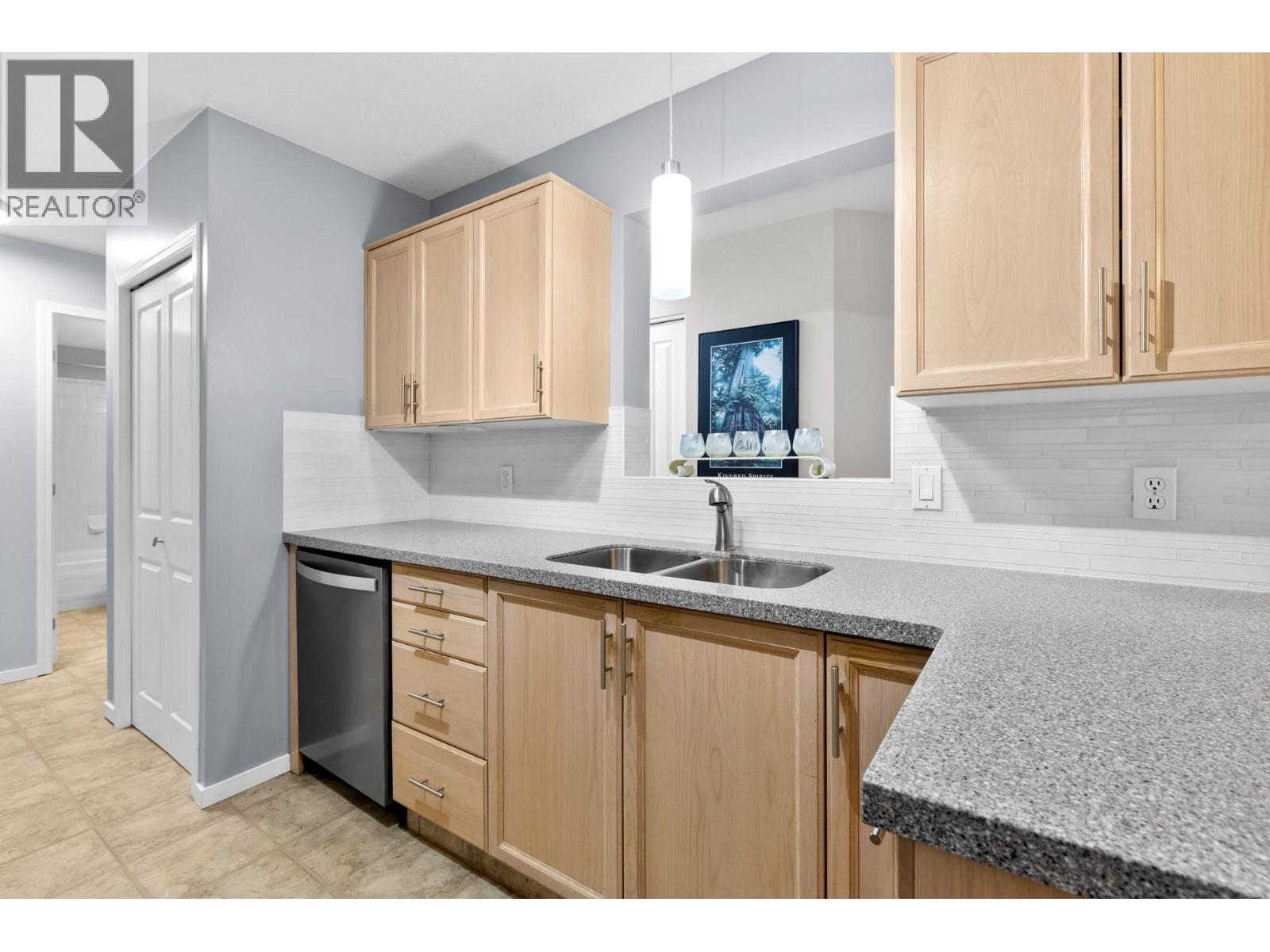 205 3858 Brown Road, West Kelowna