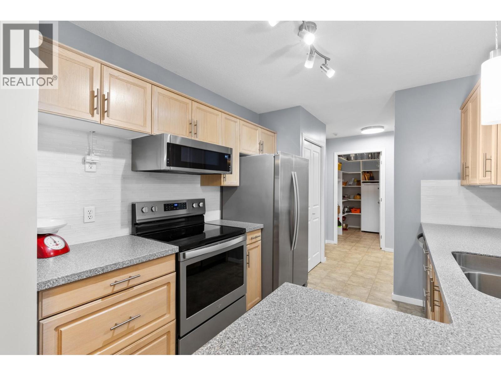 205 3858 Brown Road, West Kelowna