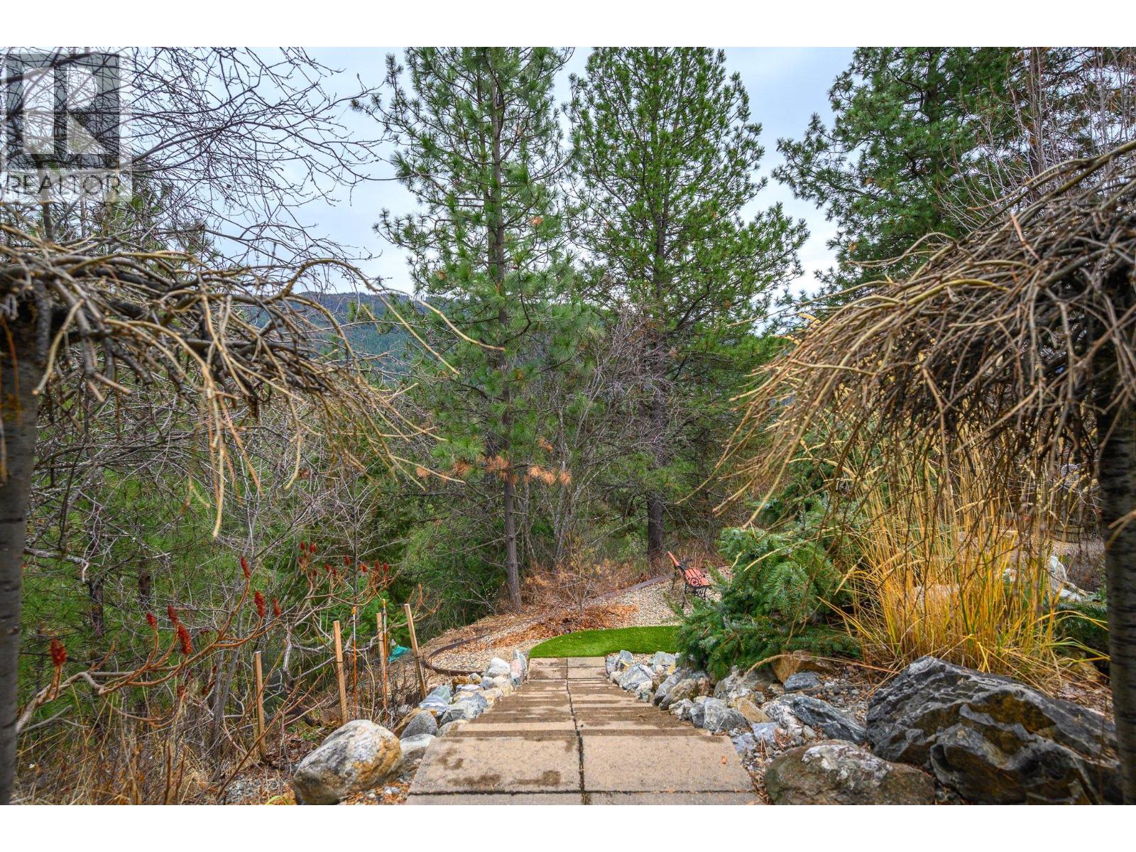 3 6924 Manning Place, Vernon