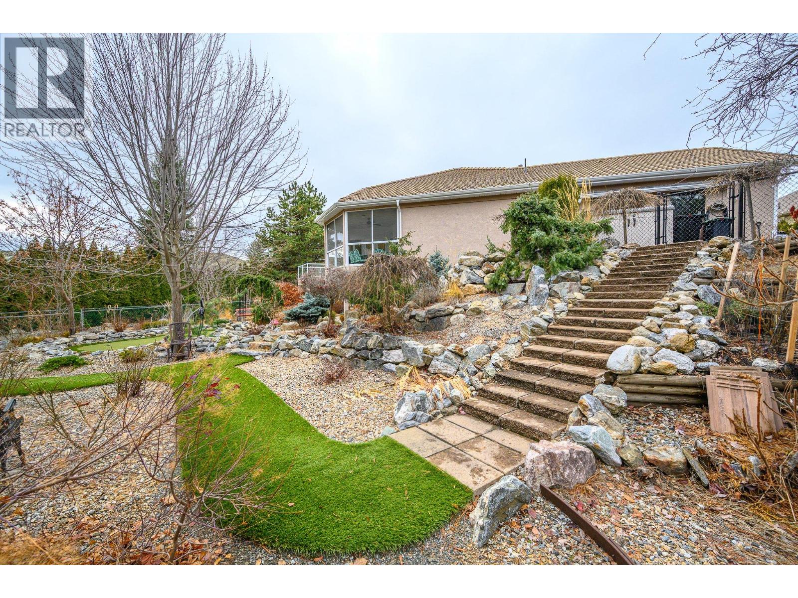 3 6924 Manning Place, Vernon