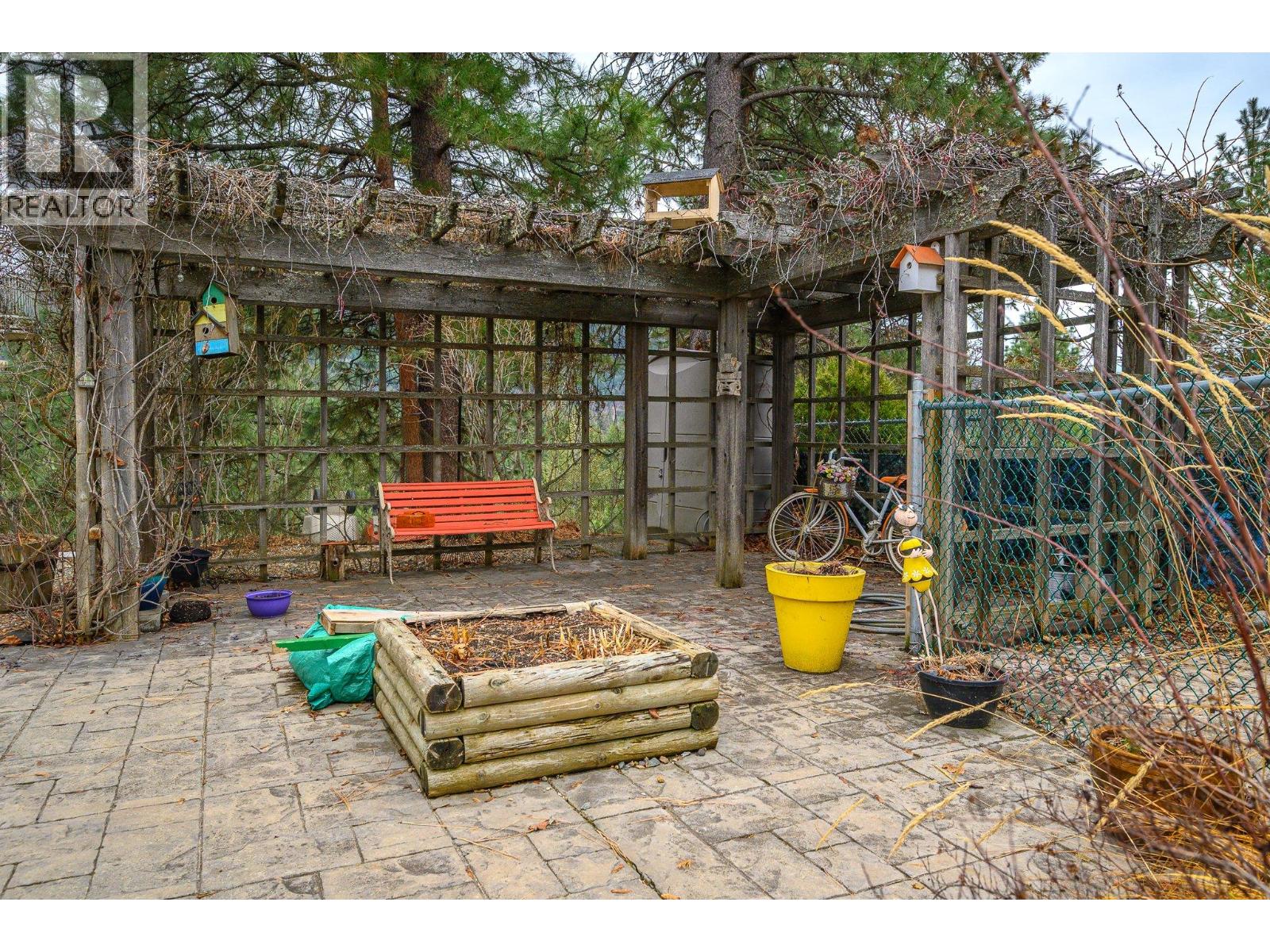 3 6924 Manning Place, Vernon