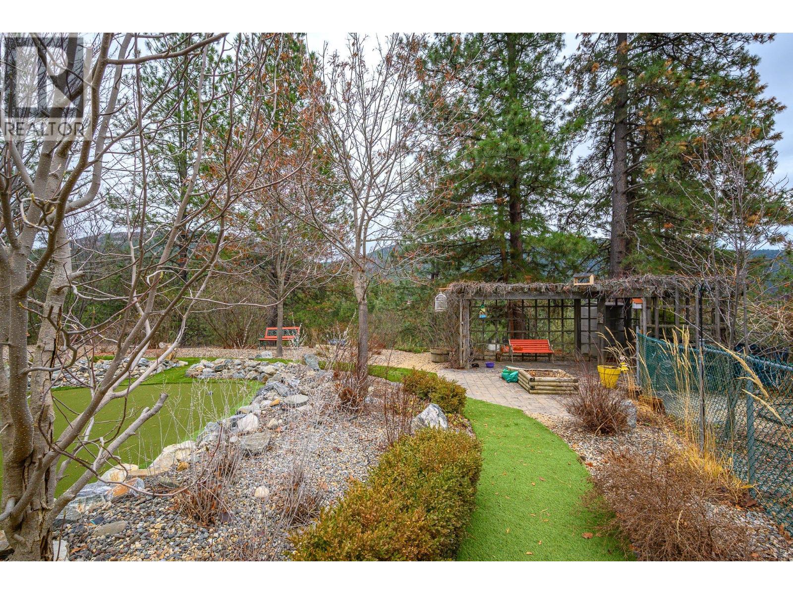 3 6924 Manning Place, Vernon