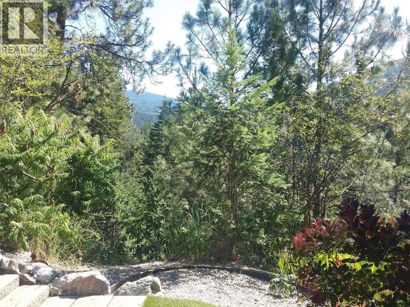 3 6924 Manning Place, Vernon