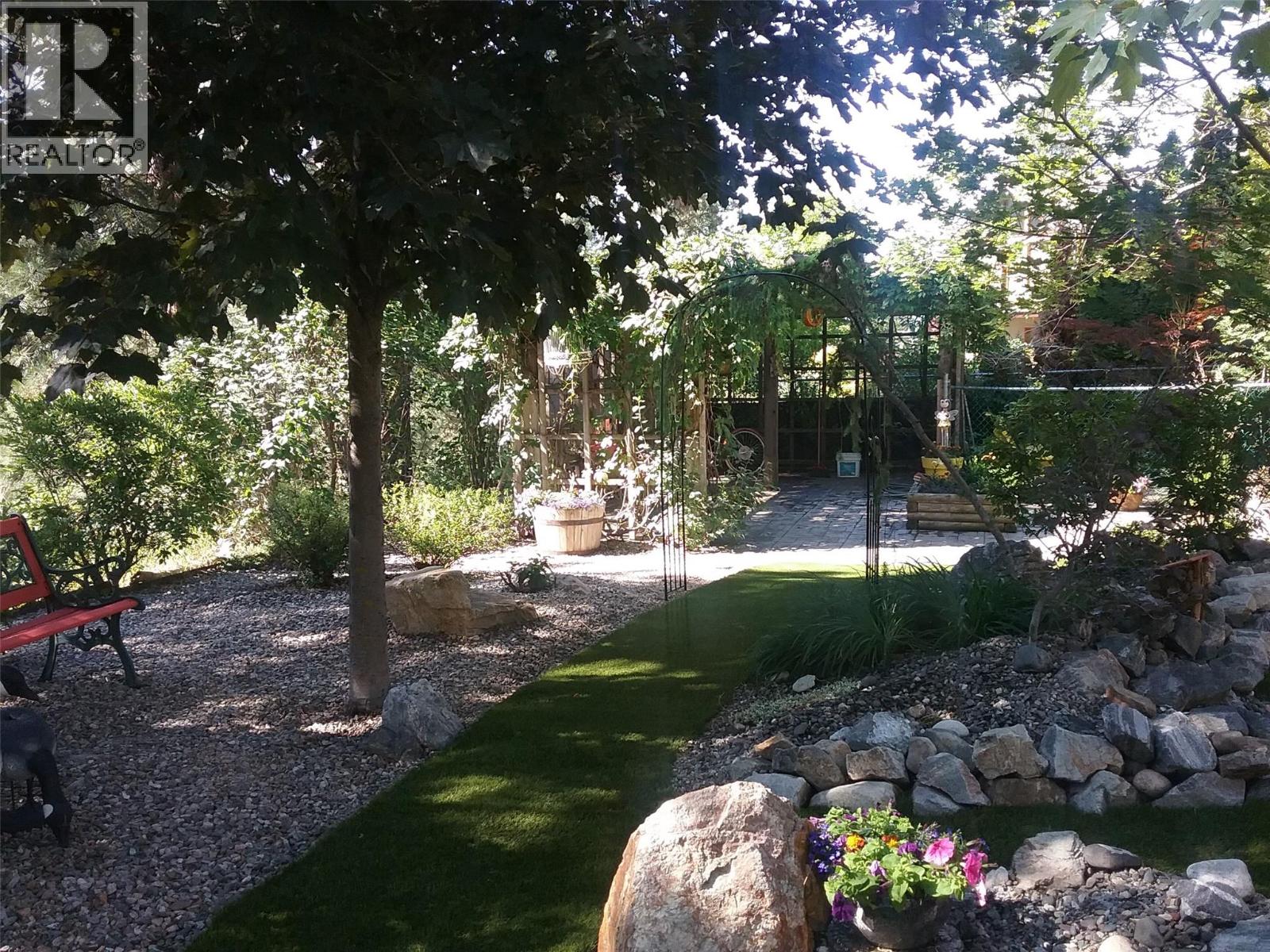 3 6924 Manning Place, Vernon