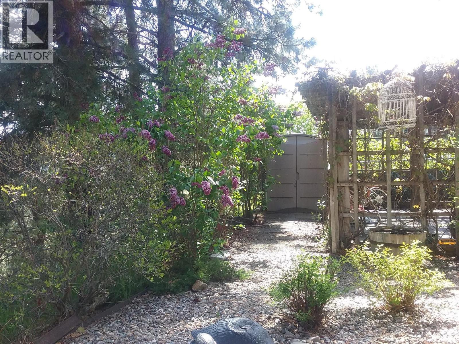 3 6924 Manning Place, Vernon