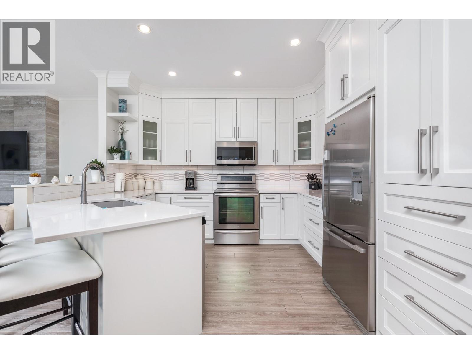 3 6924 Manning Place, Vernon