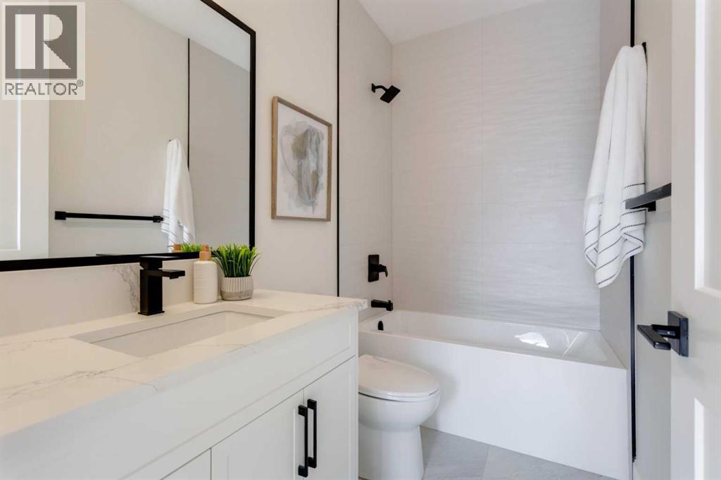 Single Family House for Sale in   Avenue NE Renfrew Calgary 