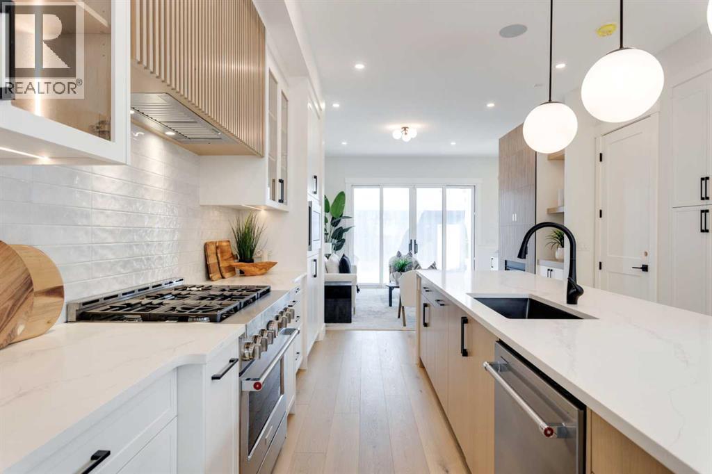 Single Family House for Sale in   Avenue NE Renfrew Calgary 