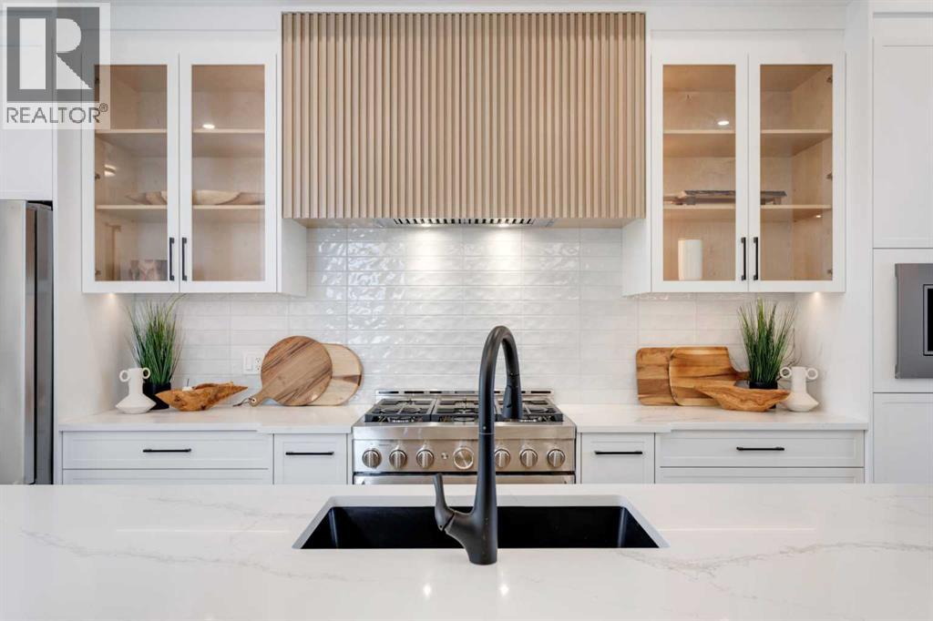 Single Family House for Sale in   Avenue NE Renfrew Calgary 