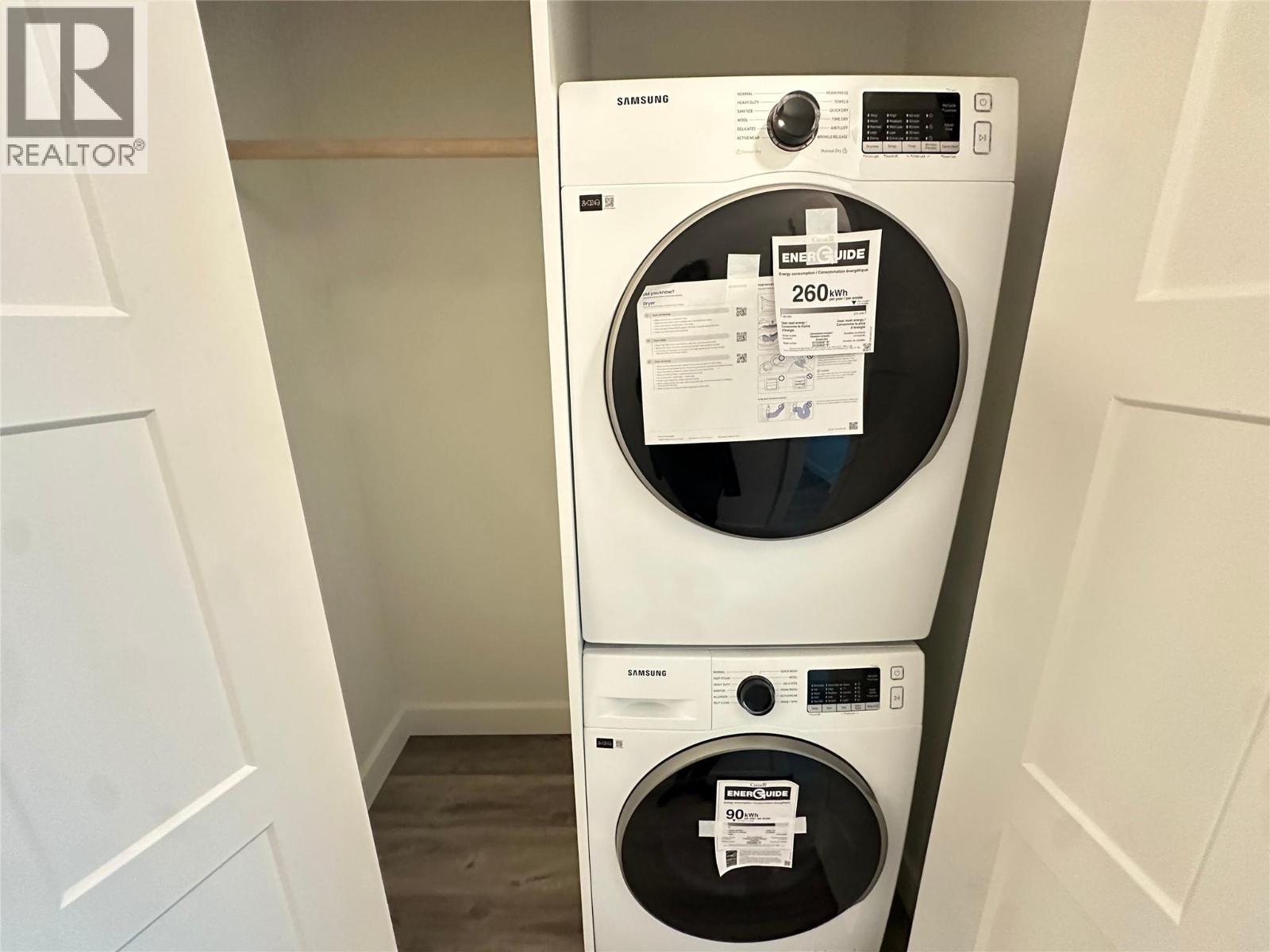 1257 Copper Road, Oliver