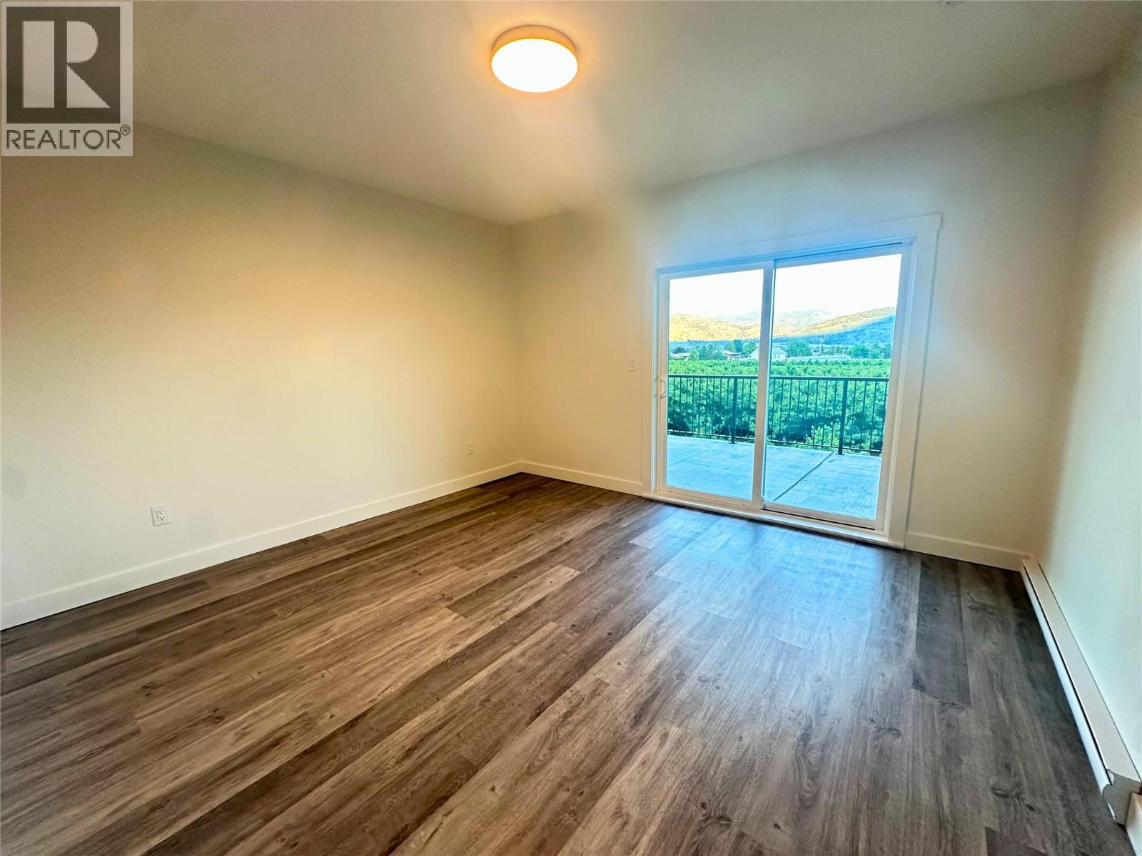 1257 Copper Road, Oliver