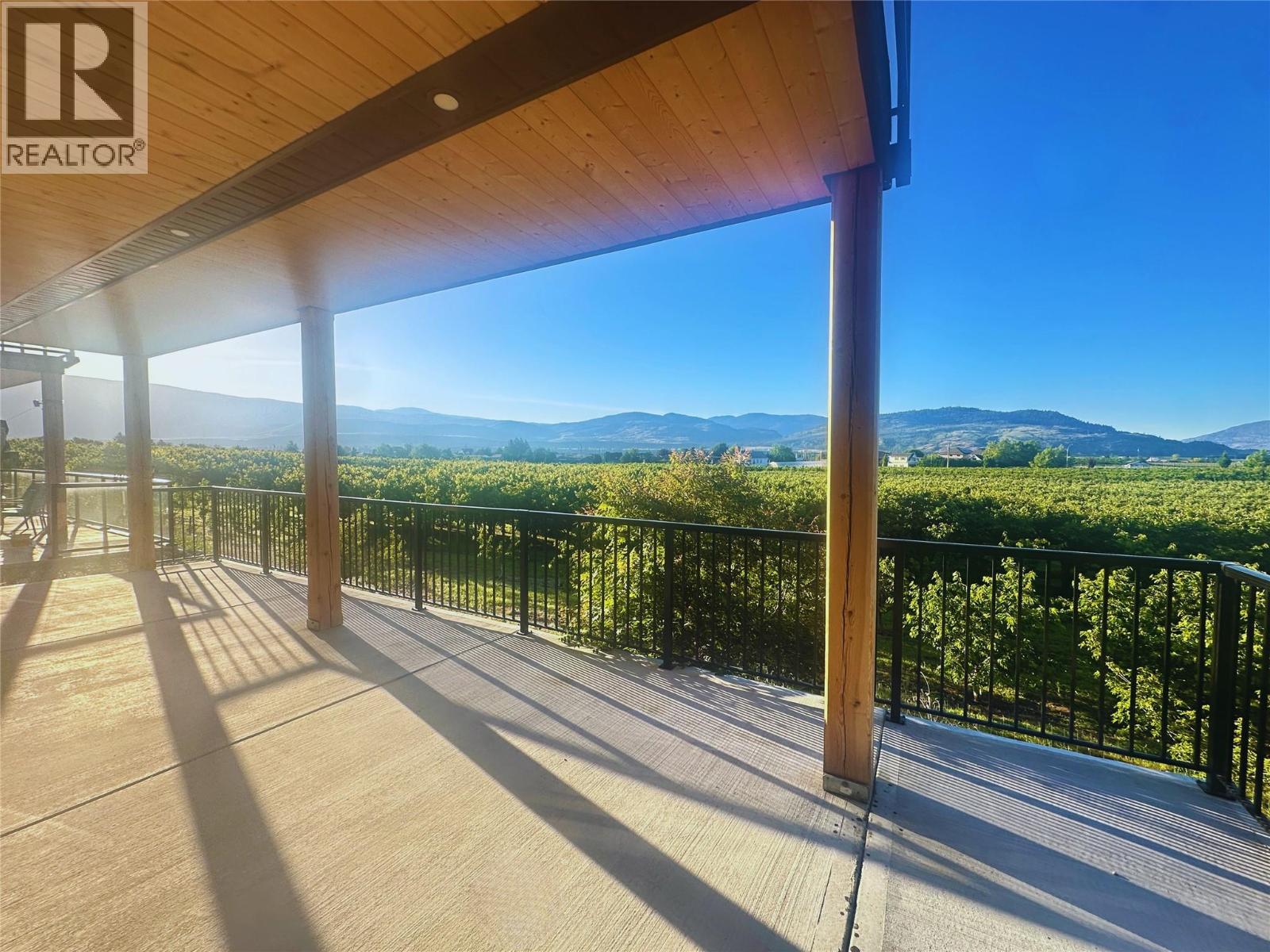 1257 Copper Road, Oliver