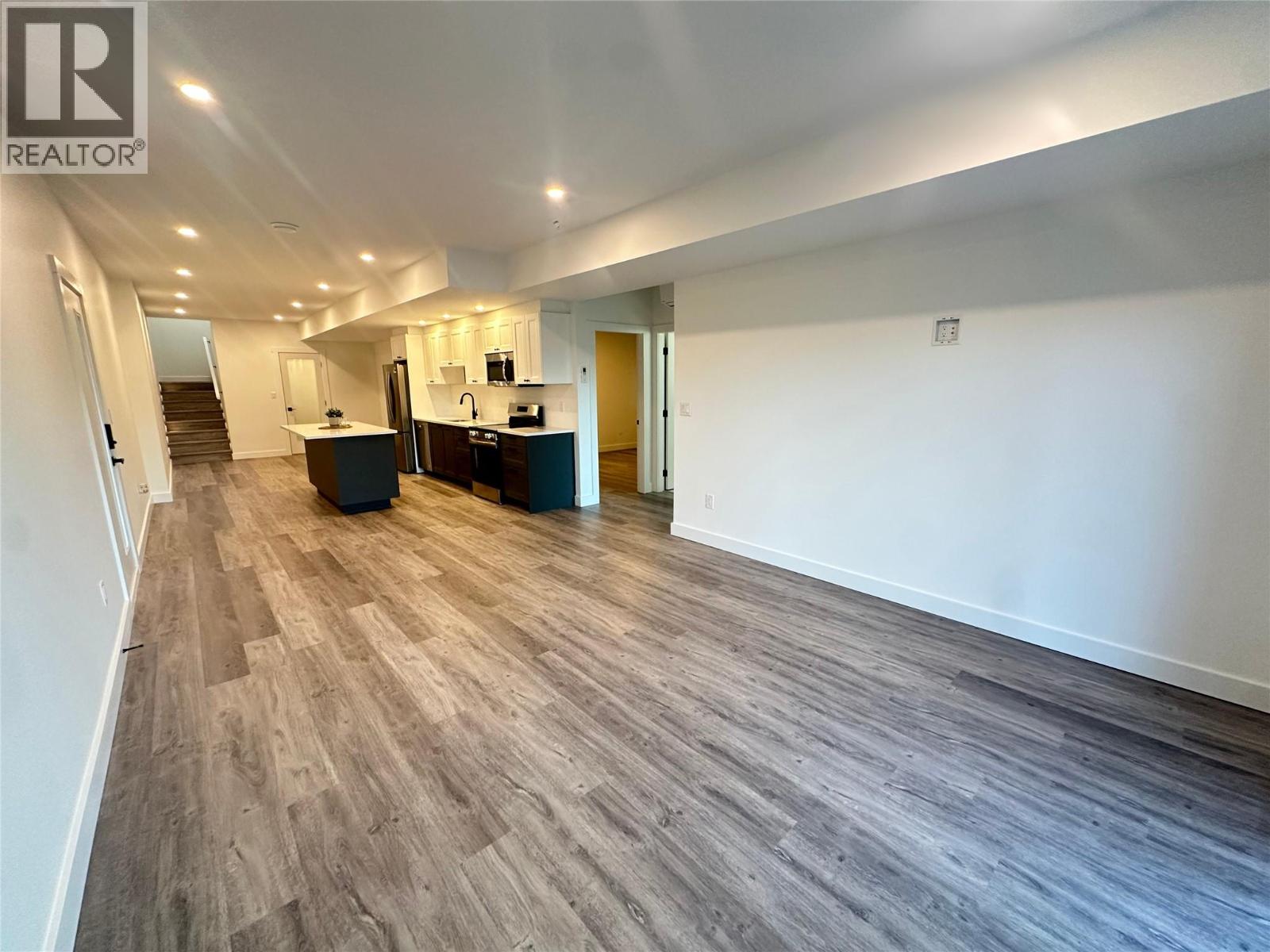 1257 Copper Road, Oliver