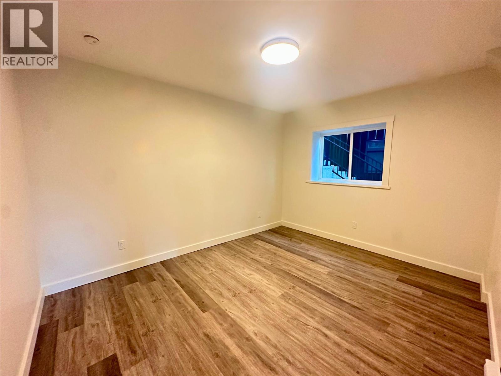 1257 Copper Road, Oliver