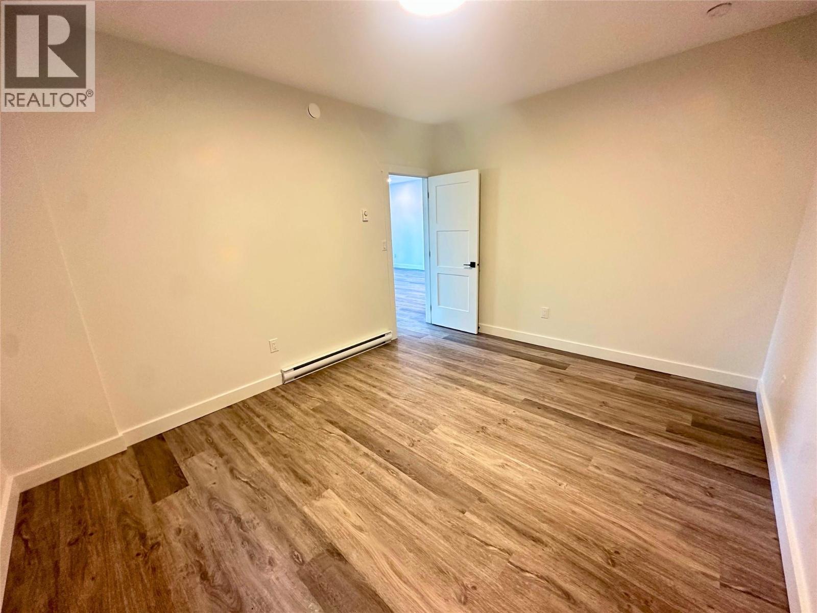 1257 Copper Road, Oliver