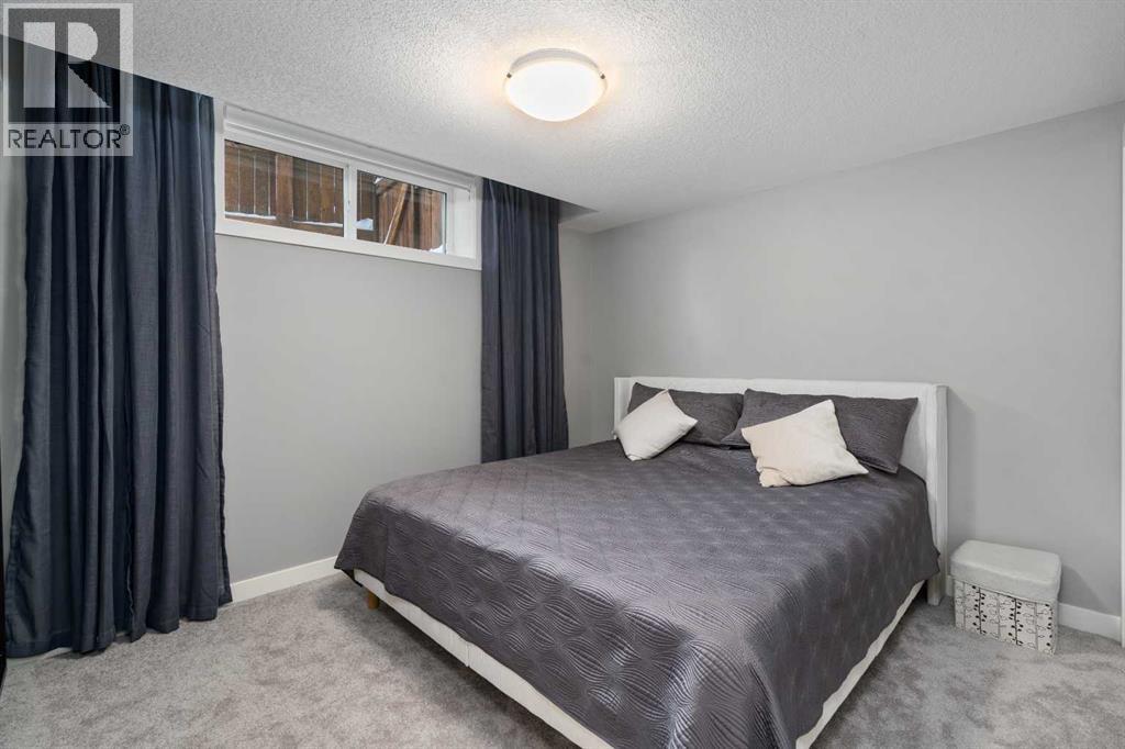 Single Family House for Sale in  Cranbrook Place SE Cranston Calgary 