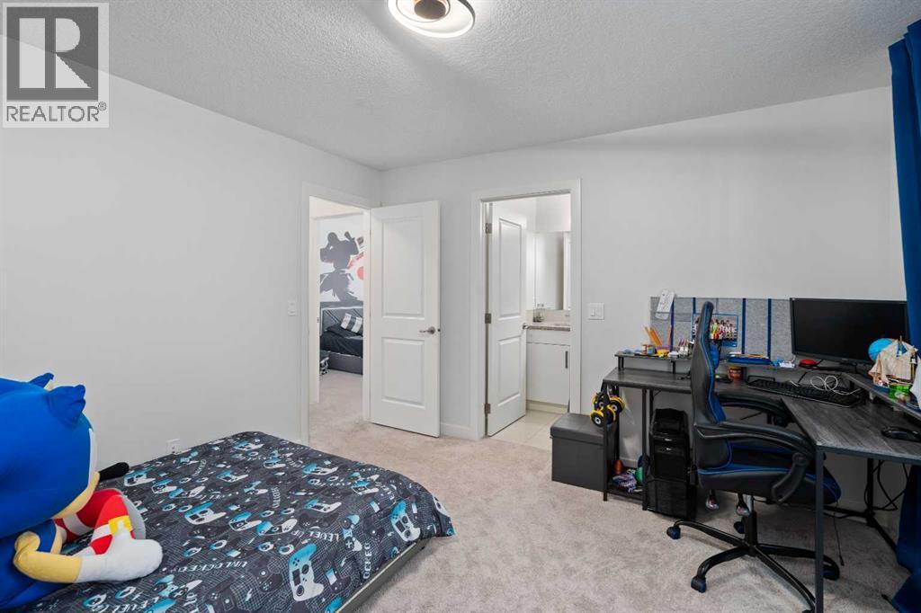 Single Family House for Sale in  Cranbrook Place SE Cranston Calgary 