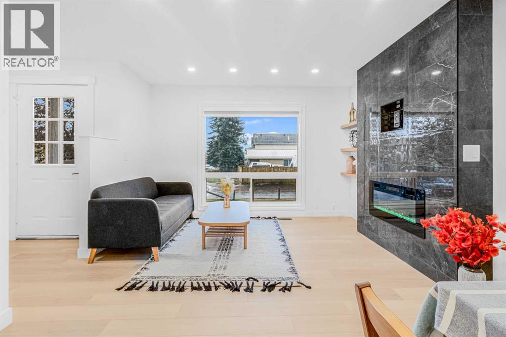 Single Family House for Sale in   Erin Grove Close SE Erin Woods Calgary 