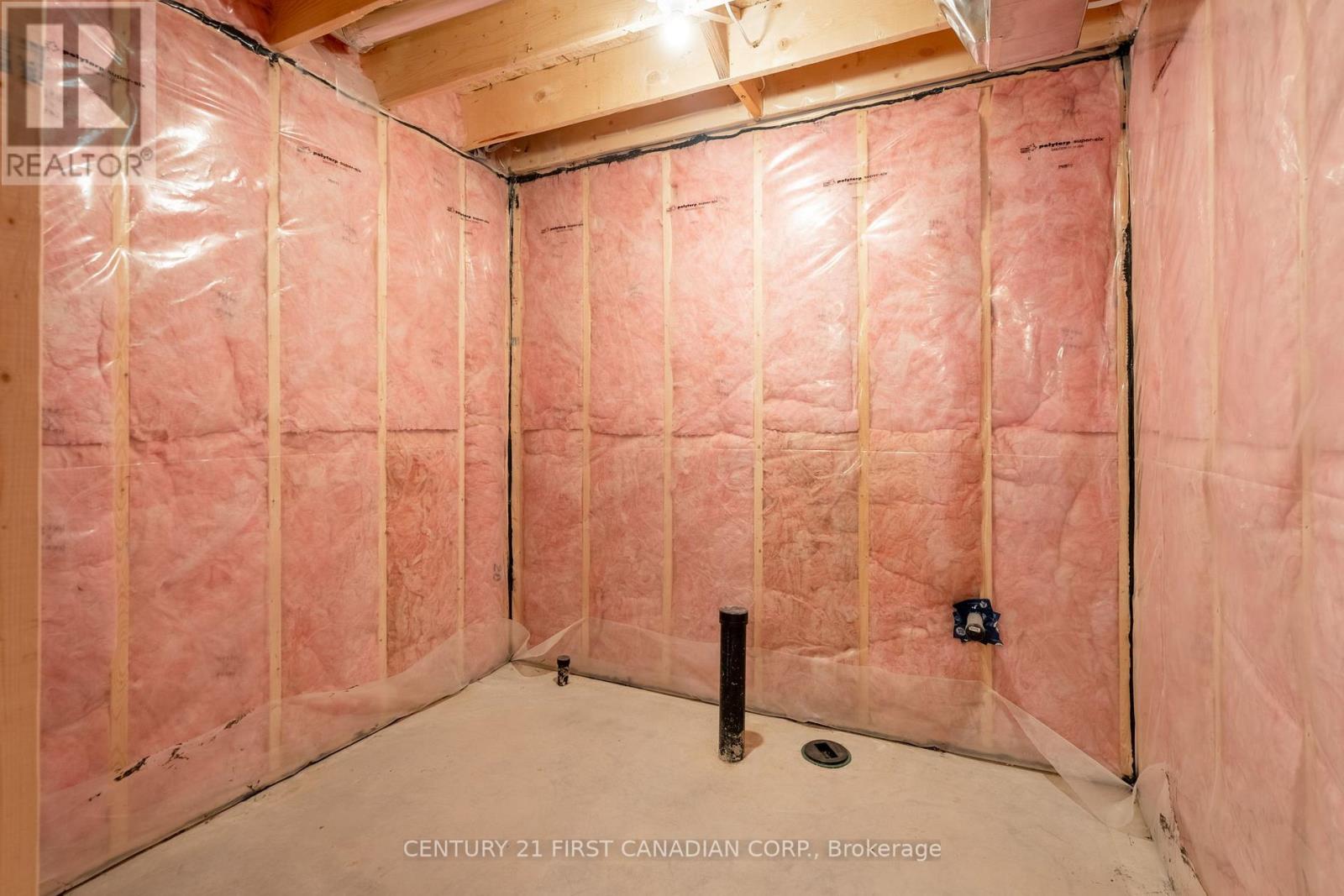 64 POSTMA CRESCENT Property Photo