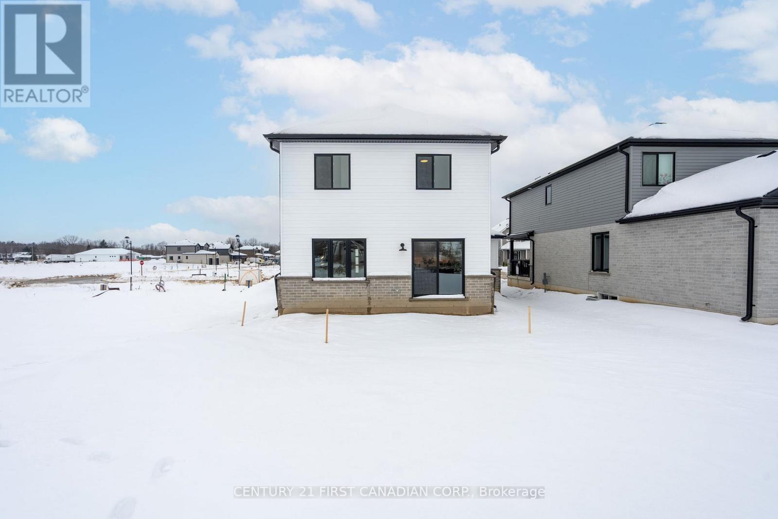 64 POSTMA CRESCENT Property Photo