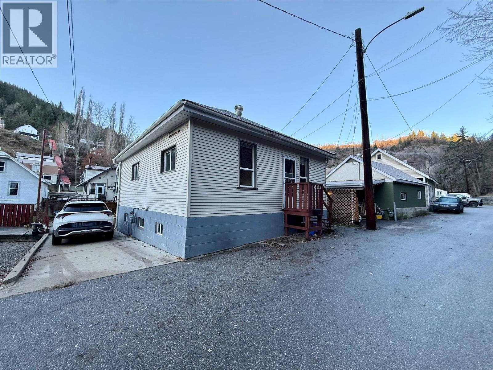 273 Railway Lane, Trail