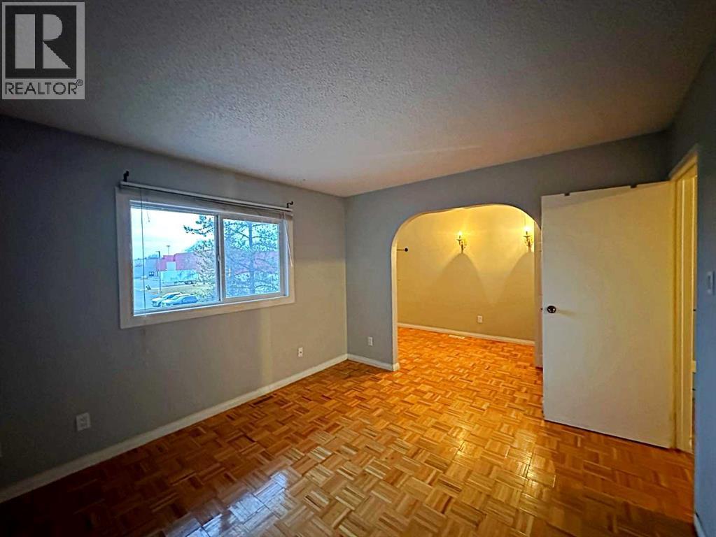 400 Silin Forest Road, Fort McMurray