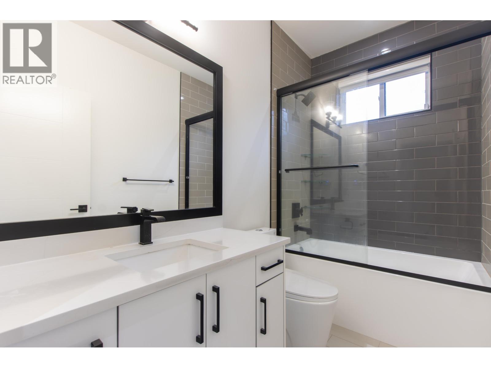 39184 WOODPECKER PLACE, Squamish