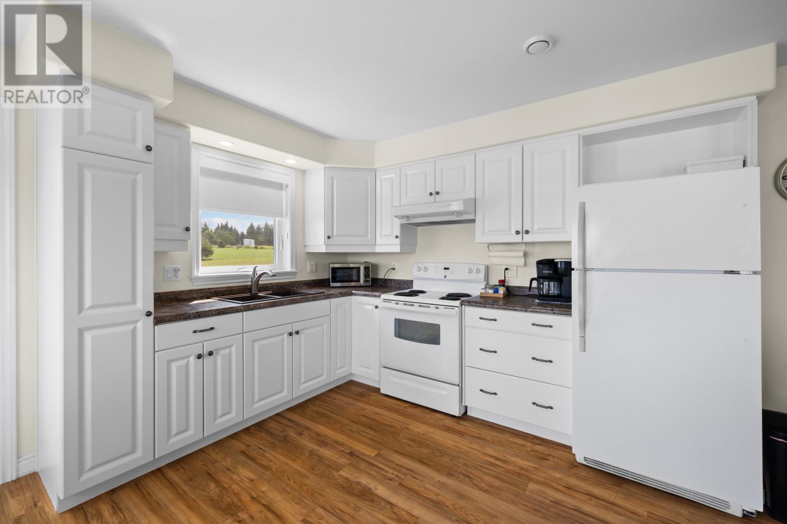 31 SANFORD LANE - 31