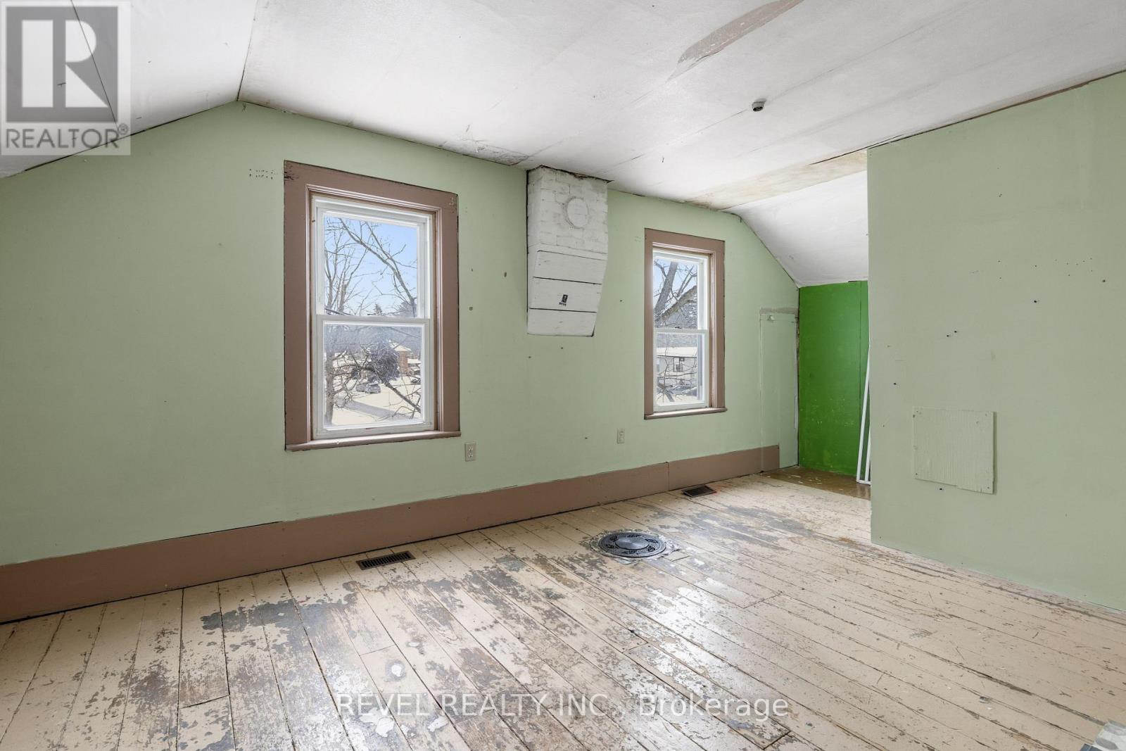 439 METCALF STREET - 18