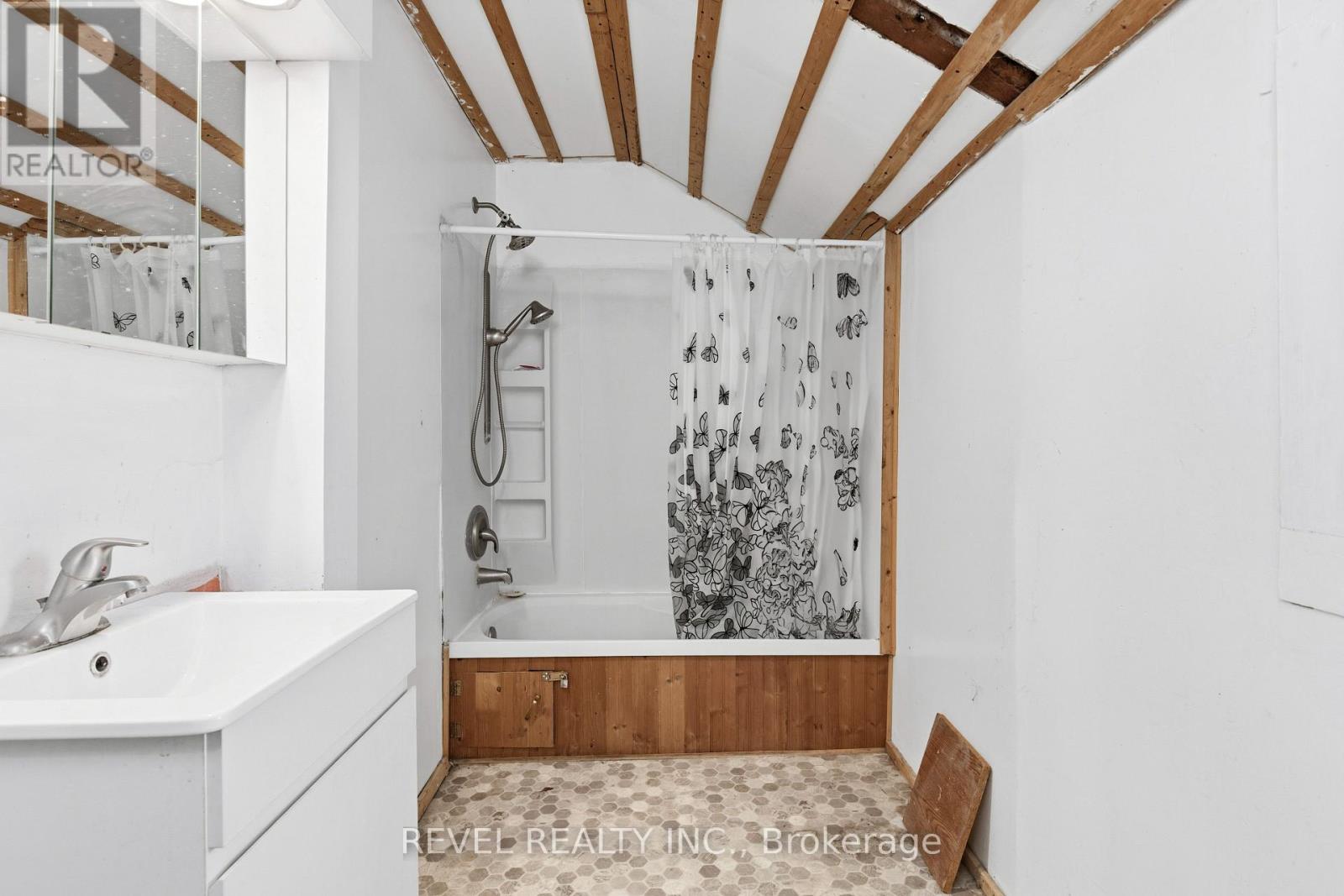 439 METCALF STREET - 22