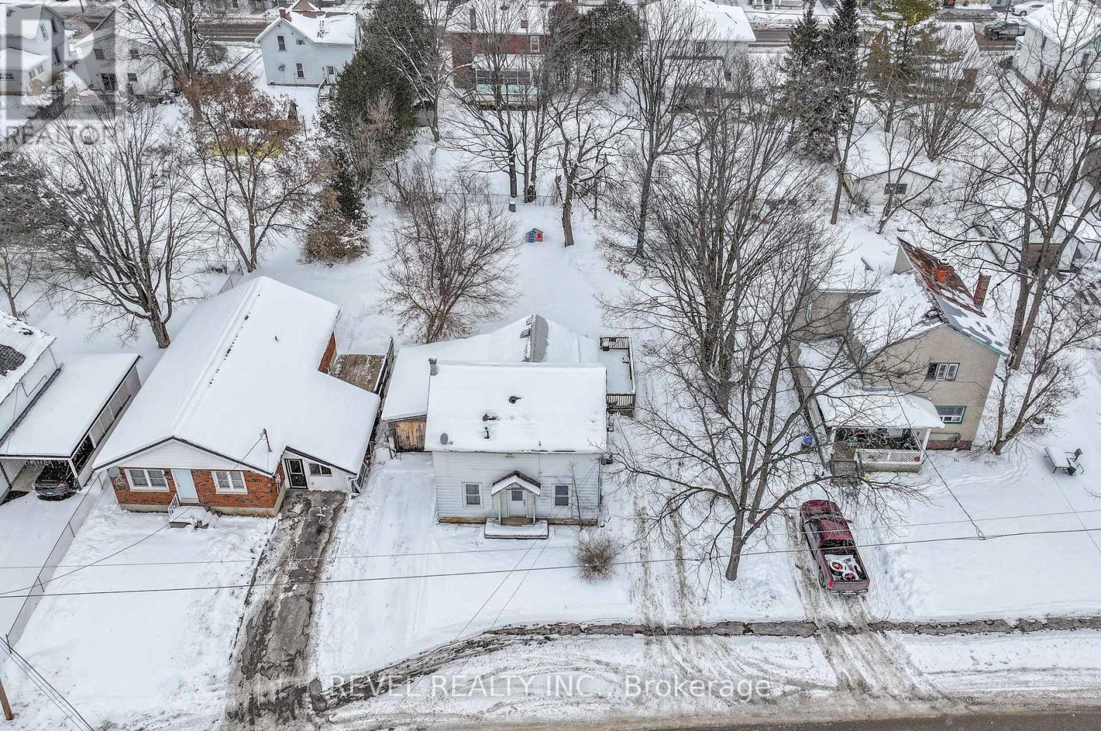 439 METCALF STREET - 5