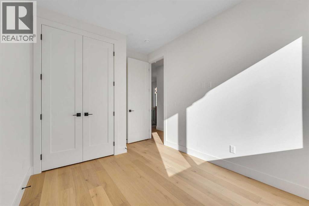 Single Family House for Sale in   Avenue NW Mount Pleasant Calgary 