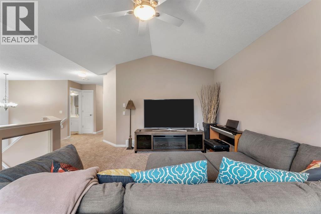 Single Family House for Sale in  Kincora Drive NW Kincora Calgary 