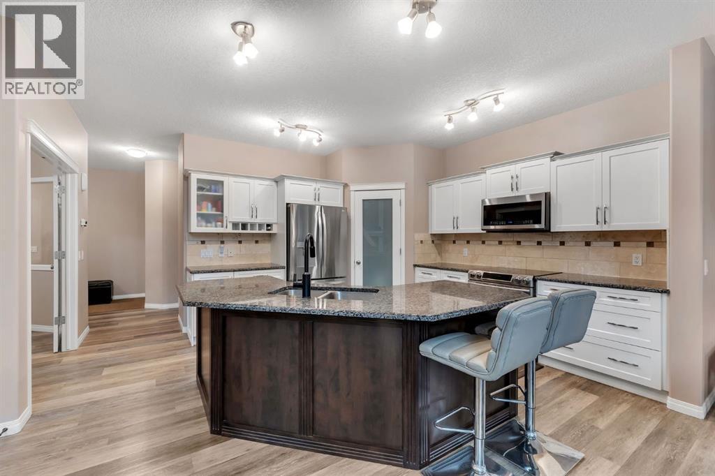 Single Family House for Sale in  Kincora Drive NW Kincora Calgary 