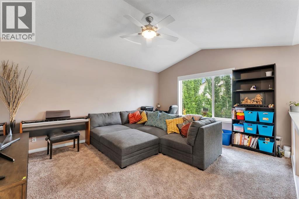 Single Family House for Sale in  Kincora Drive NW Kincora Calgary 