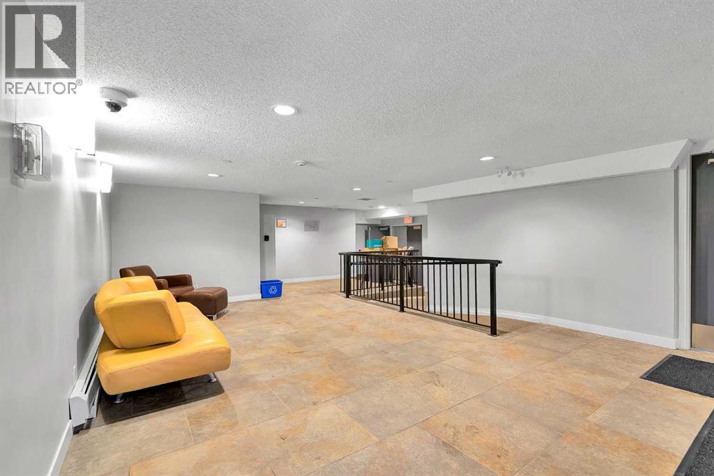 Single Family House for Sale in    Street SW Bankview Calgary 