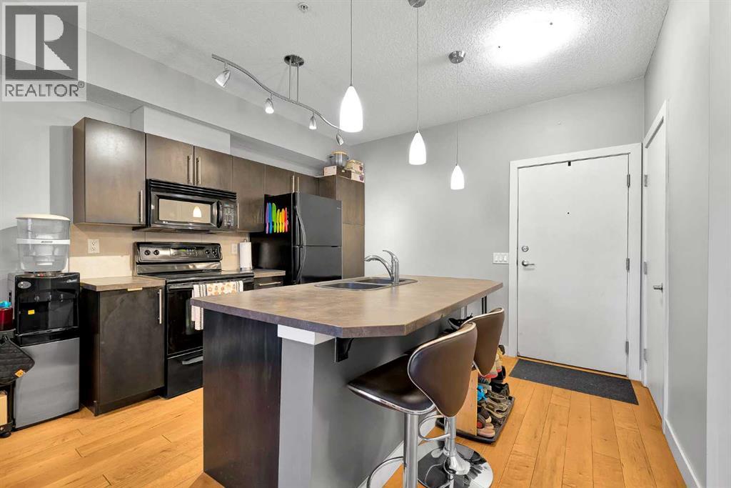 Single Family House for Sale in    Street SW Bankview Calgary 