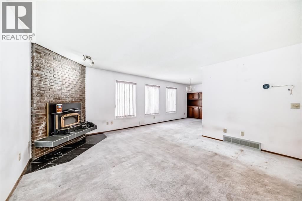 Single Family House 4 Level for Sale in  Falwood Place NE Falconridge Calgary 