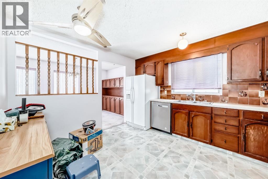 Single Family House 4 Level for Sale in  Falwood Place NE Falconridge Calgary 