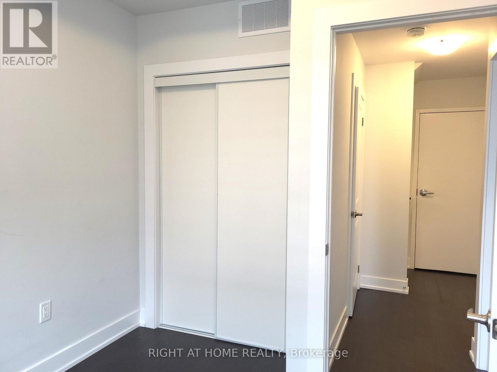 232 - 9580 ISLINGTON AVENUE - Photo 4 of 10, Vaughan (Sonoma Heights), Ontario