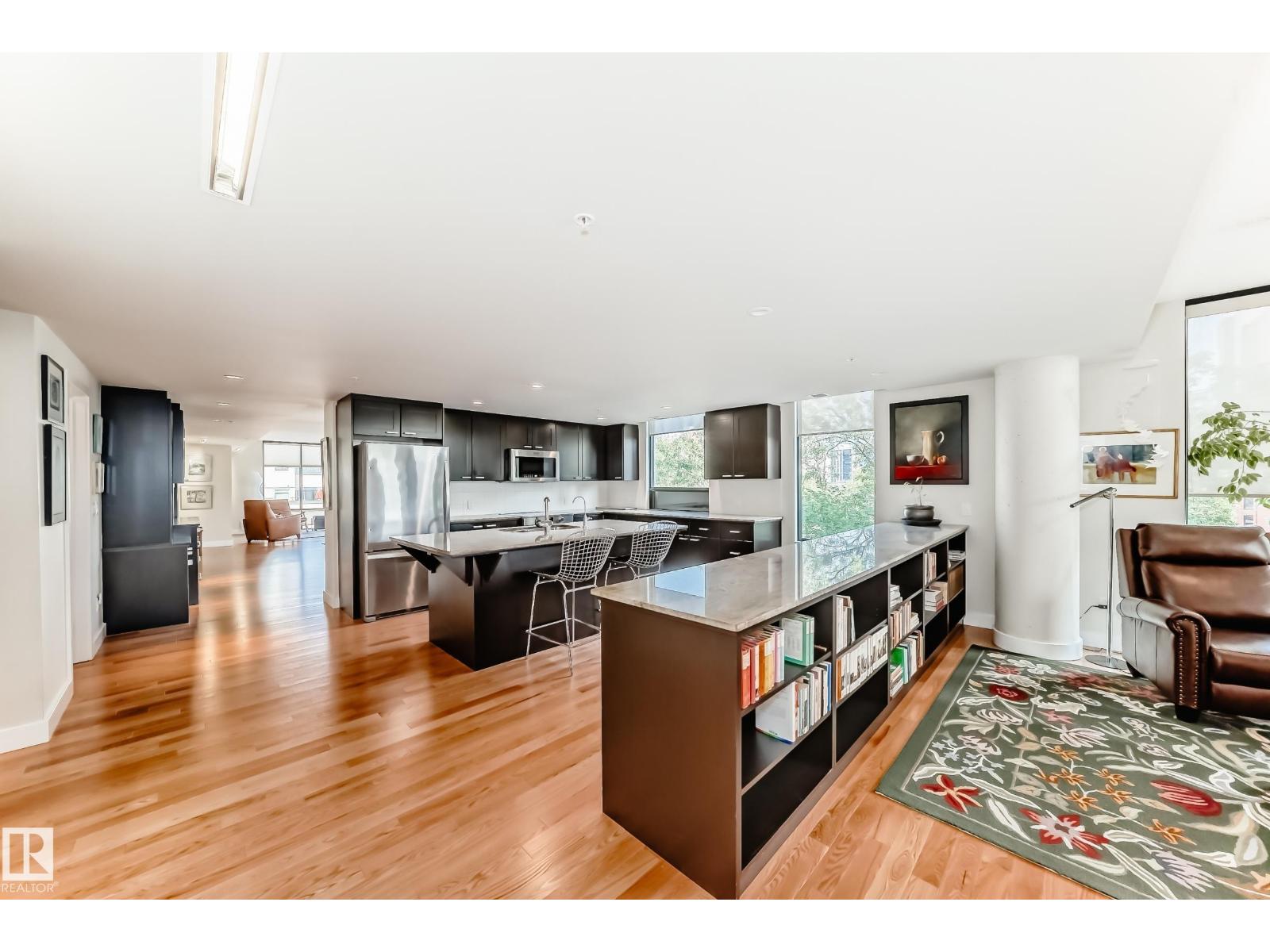 #404 10028 119 ST NW, Edmonton