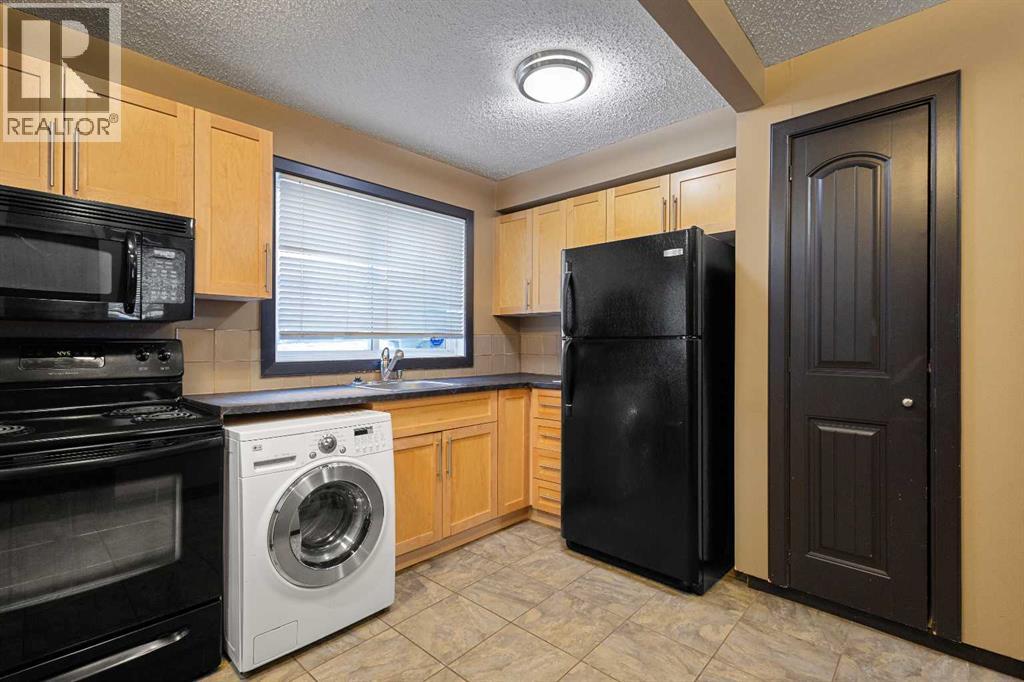 Single Family House Loft for Sale in    Avenue SW Beltline Calgary 