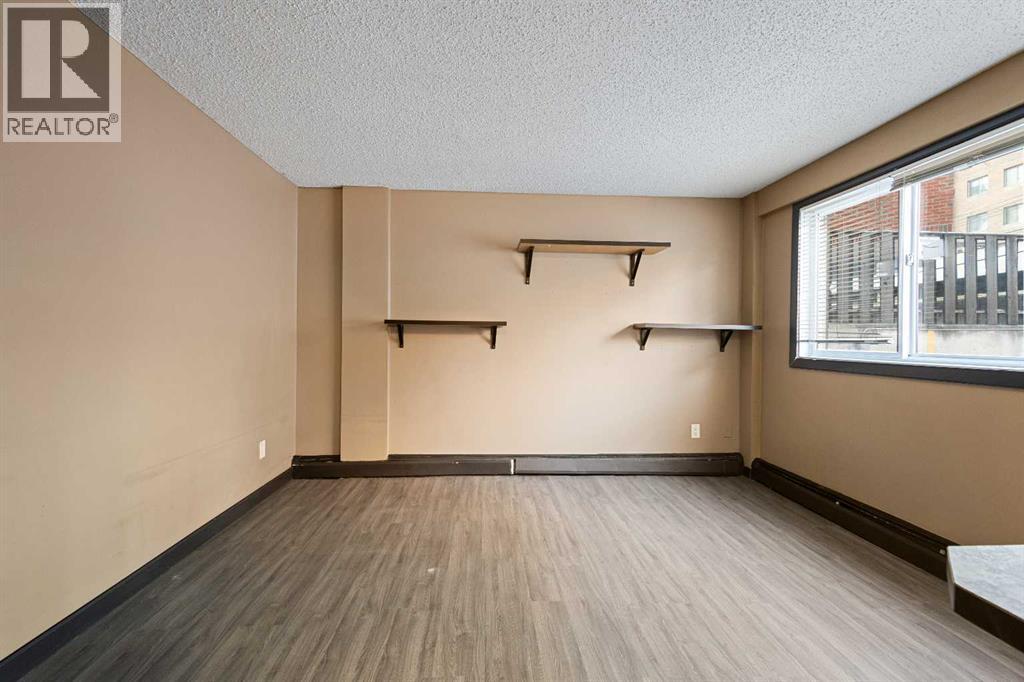 Single Family House Loft for Sale in    Avenue SW Beltline Calgary 