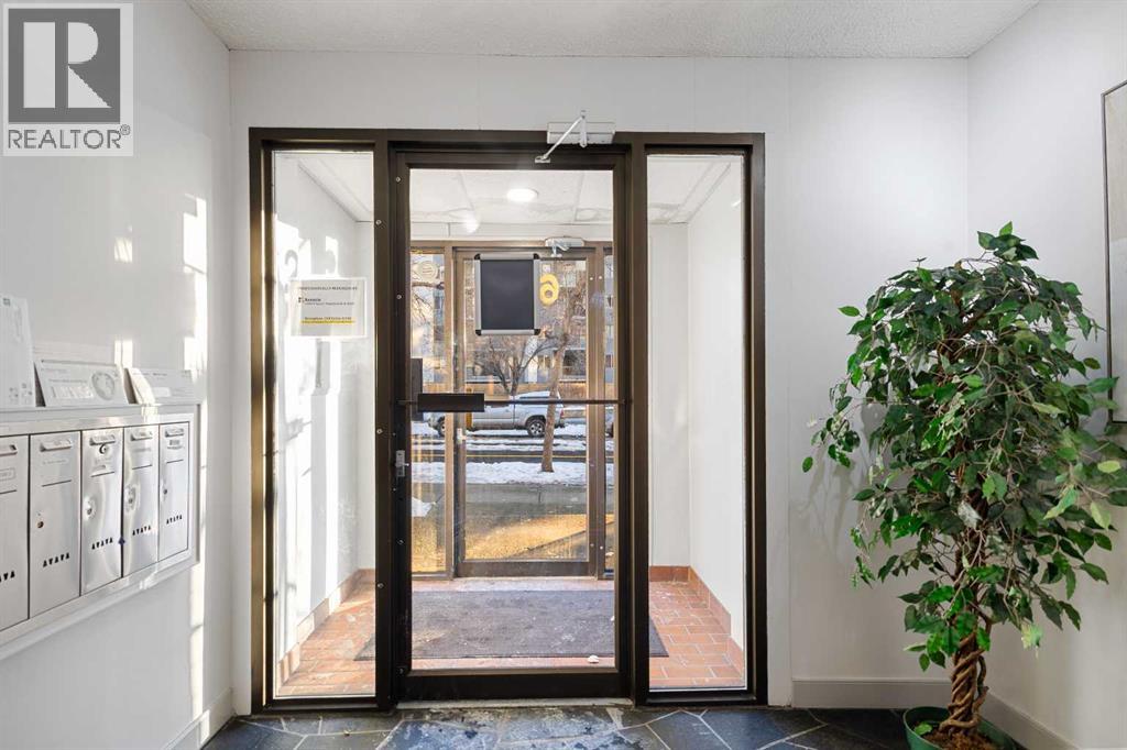 105, 620 15 Avenue SW, Calgary, Alberta