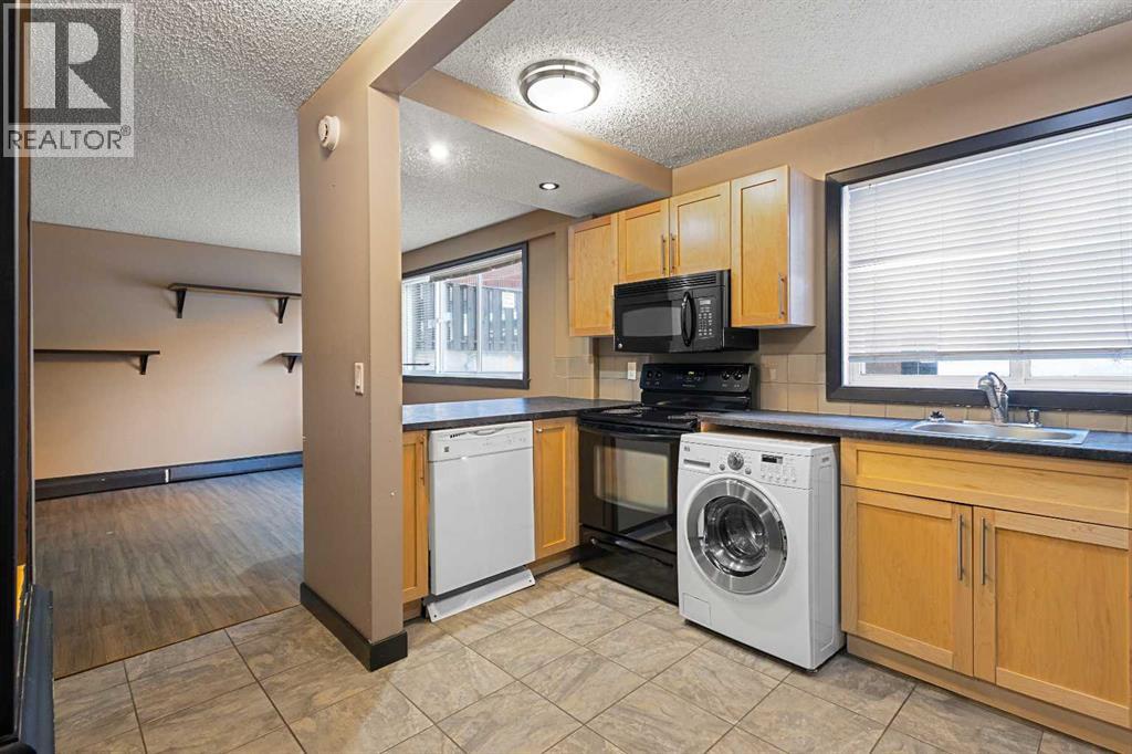 Single Family House Loft for Sale in    Avenue SW Beltline Calgary 