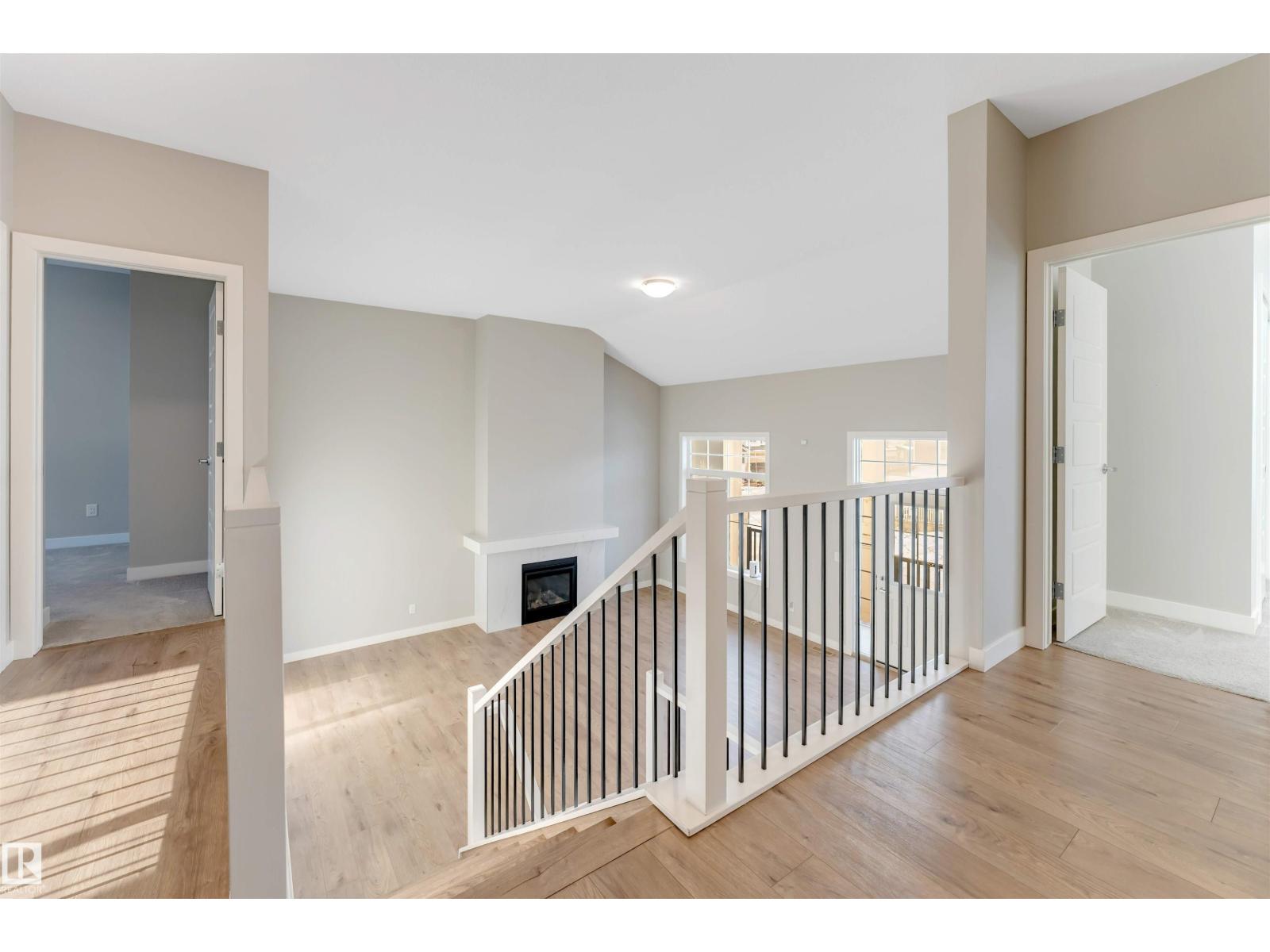 20508 20 AV NW NW, Edmonton