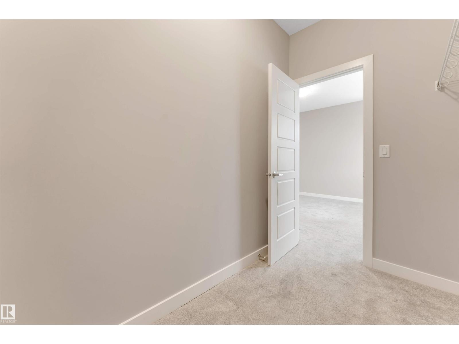 20508 20 AV NW NW, Edmonton