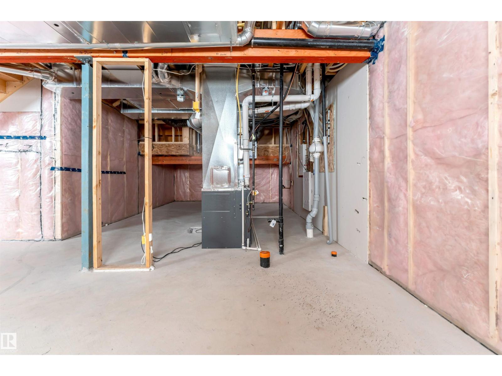 20508 20 AV NW NW, Edmonton