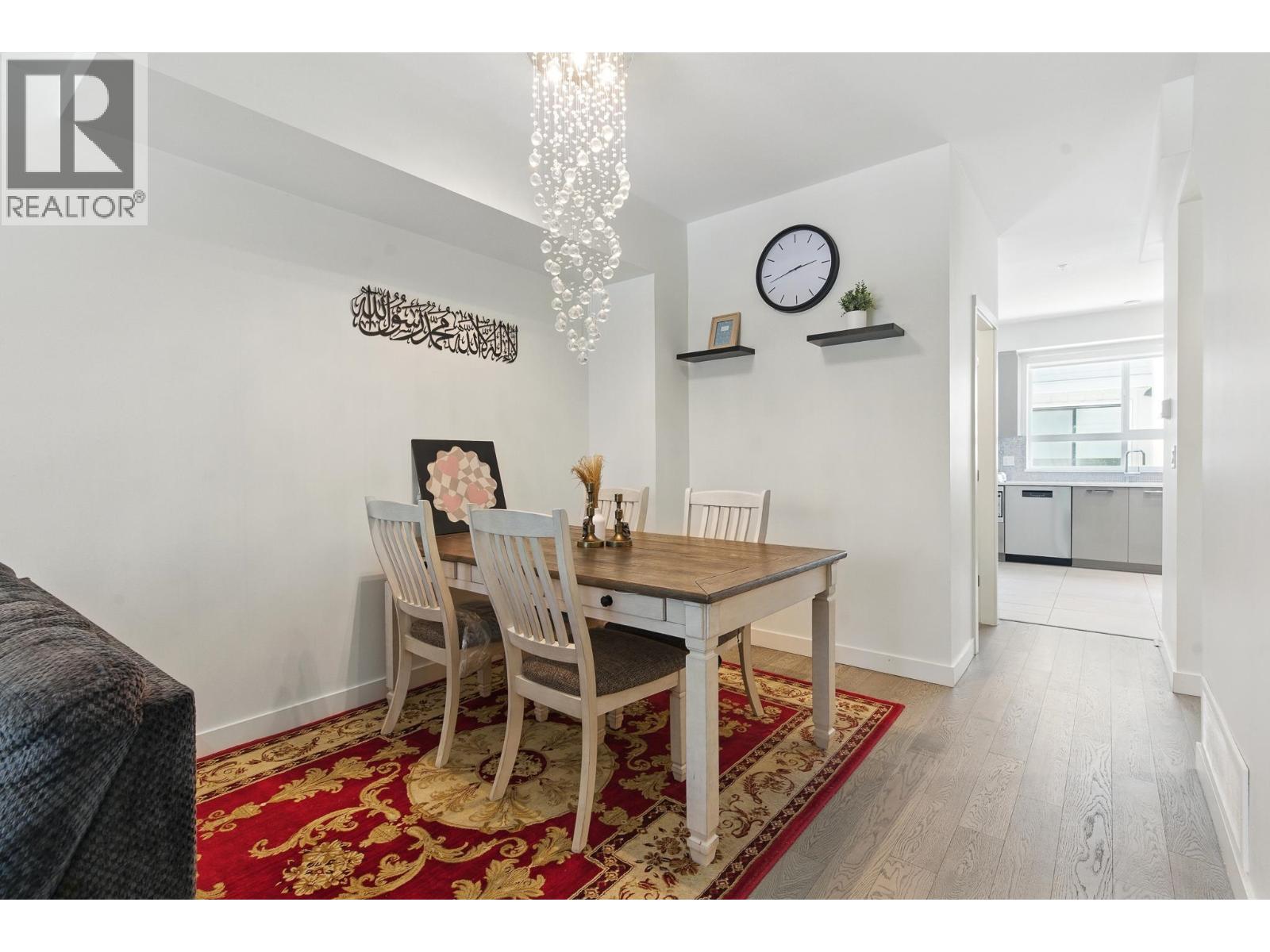 #76-10199 RIVER Drive, Richmond