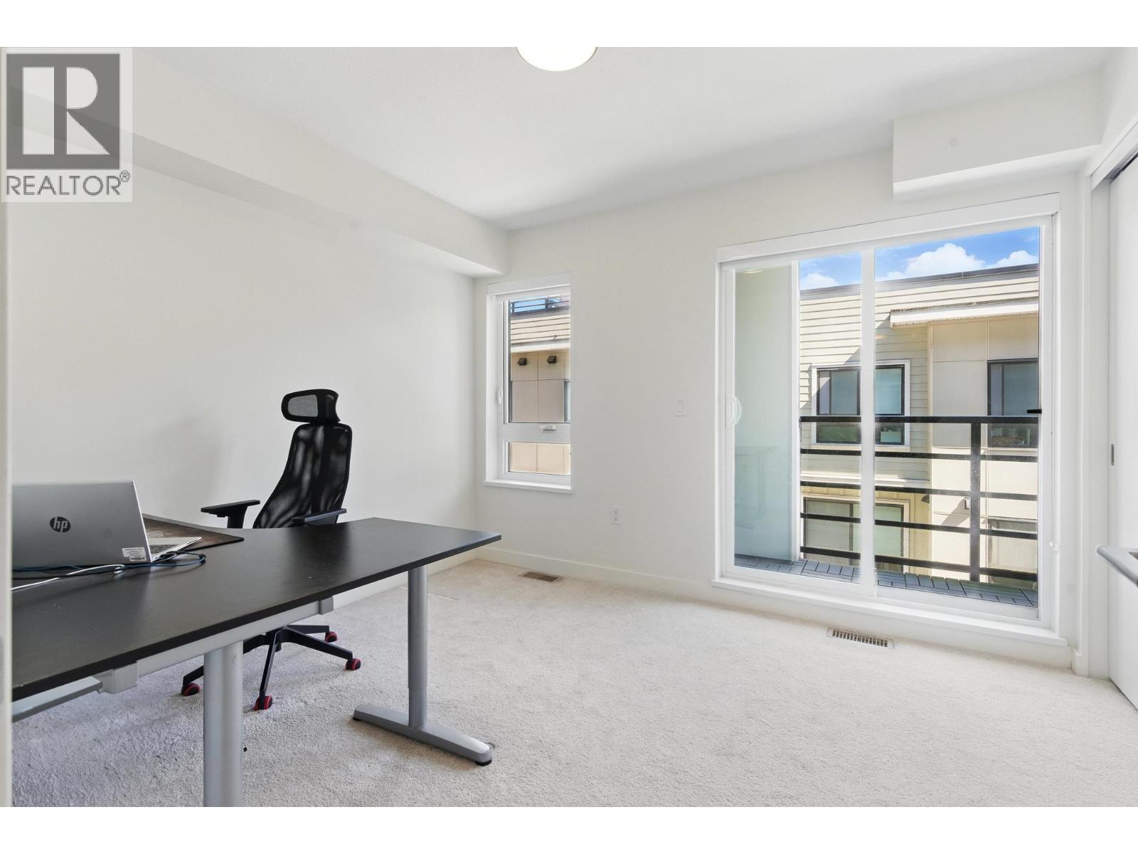 #76-10199 RIVER Drive, Richmond